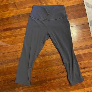 Cropped gray lululemon leggings